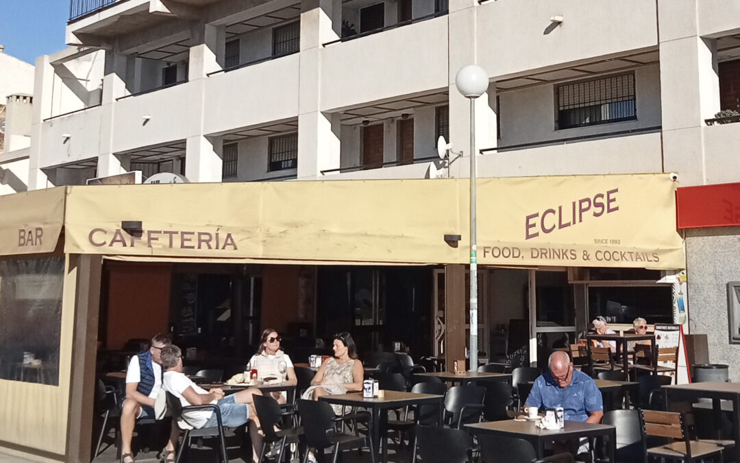 Café – Bar Eclipse. Punta Prima – (Alicante)